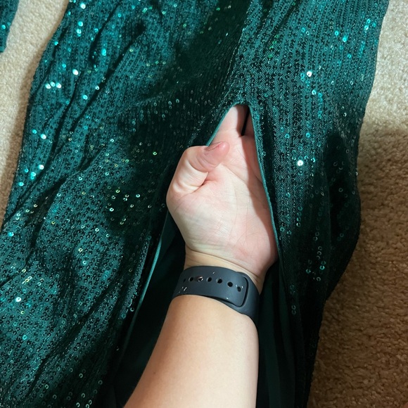 Emerald Green Gown - Picture 2 of 3